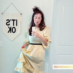 Batsheva Yellow Floral Dress w/ dark green velvet belt size 6